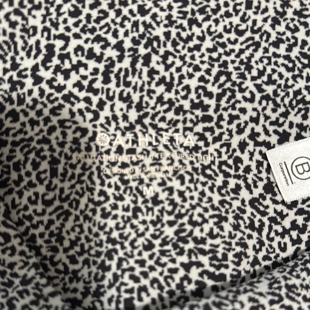Athleta Monochrome Abstract Print Top